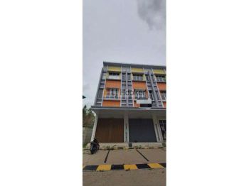 RUKO 3 LANTAI, LUAS 4, 5 x 13 m2 DI KELAPA HIBRIDA AREA KELAPA GADING