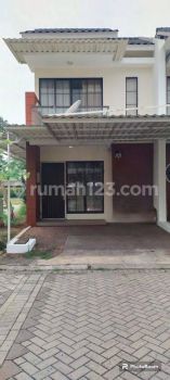 Rumah Nyaman 2 Lantai Green Lake City