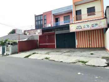 Di sewakan ruko komersial 2 lantai