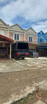 Ruko Gandeng di Jl Tole Iskandar, Sukamaju, Cilodong. Dkt ke Simpangan
