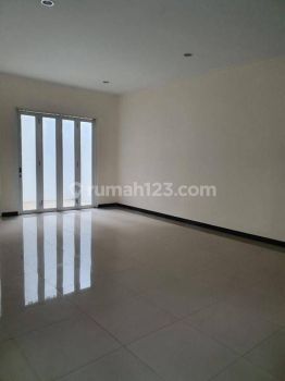 Disewakan Rumah Taman Kopo Indah 5 Pinwood