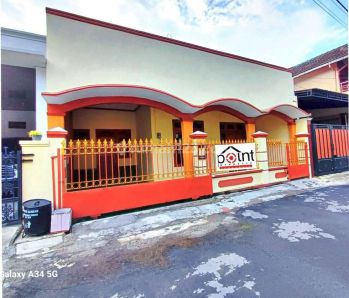 Rumah second 2 Lantai murah siap huni dekat luwes gentan