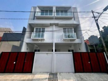 Rumah BARU Minimalis, lingkungan Nyaman, Tomang, Jakarta Barat