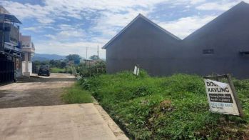 Kavling depan taman - sisa satu lagi