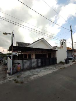 Disewakan rumah strategis 900m selatan Jalan Wonosari