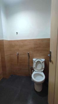 Disewa Ruko di Jalan Utama Dekat Stasiun KA Tebet Jakarta Selatan