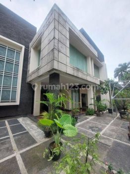 Di jual Tanah 570 m² SHM Darmawangsa hitung tanah saja