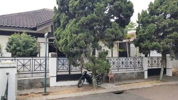 Rumah Bagus Unfurnished SHM di Singgasana Pradana, Bandung