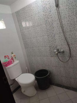 Dijual rumah di saturnus tengah kota