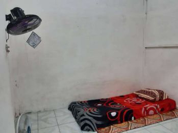 Kos Seputaran Sekip, Ayahanda