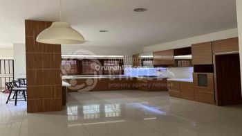 Rumah Mewah Asri Luas Nyaman di Mega Asri