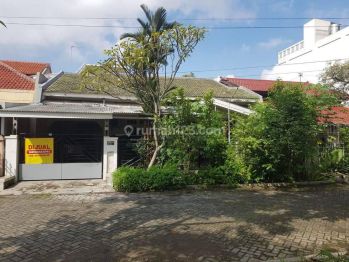 Rumah Bagus Unfurnished SHM di Tenggilis Mejoyo, Surabaya