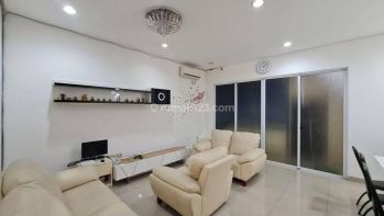 Rumah di Golf lake residence 2 Lantai SHM  Sudah Renovasi