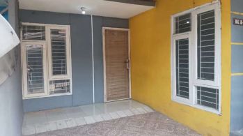 Di Kontrakan Rumah Darmawangsa Bekasi