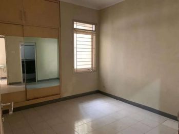 RUMAH MEWAH PONDOK KELAPA