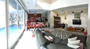 Dijual Cepat Rumah Mininalis Modern Private Pool Cantik Asri Lokasi Tenang Dan M