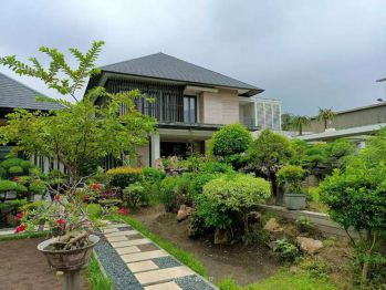 Jual rumah mewah villa bukit permai,dkt ptc,graha family,citraland