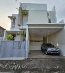 thumbnail-rumah-murah-mewah-baru-full-furnish-dkt-jogja-bay-dan-stadion-maguwo-0