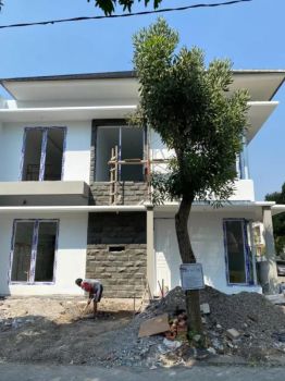 DIJUAL Rumah2 Lantai Baru Gress, Modern MDIJUAL Rumah2 Lantai Baru
