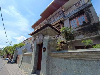 B 61 Rumah di Kerthapetasikan 3 Lantai