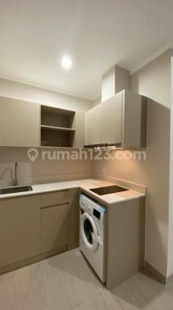 Apartemen Menara Jakarta 2 Kamar Tidur Bagus Semi Furnished