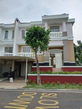 Disewakan Rumah 3lt Unfurnished Hook West Europe Green Lake City