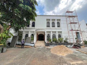 Disewakan Rumah Bisa Untuk Tempat Usaha Lokasi Pinggir Jalan Raya Area