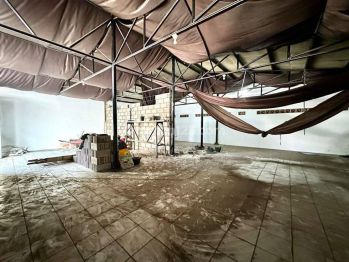 Ruang Usaha Disewakan di Soekarno Hatta Mainroad