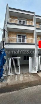 Dijual Rumah Baru Bagus Strategis di Tanjung Duren Selatan Jakarta Barat