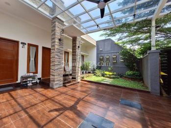 Rumah Cakung Jakarta Timur Artistik Mewah Siap huni dlm Perumahan