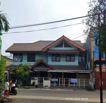 Ada jual Rumah buat usaha di Jakasampurna Kota Bekasi