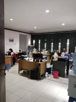 Disewakan Gudang Dan Kantor Terawat Siap Pakai di Batununggal