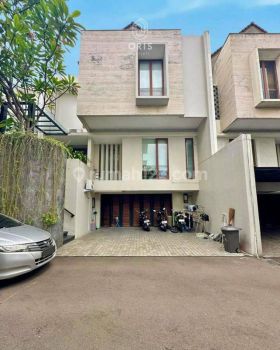 Rumah Mewah Cilandak Dalam Townhouse Eksklusive Lokasi Strategis
