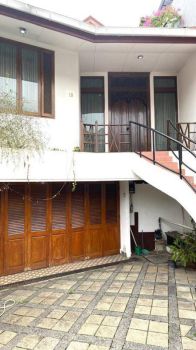 Dijual rumah swimming poll  fatmawati cilandak jakarta selatan