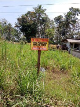 Di jual tanah lokasi pinggir jalan