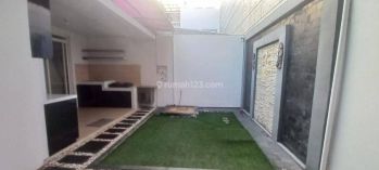 Disewakan Rumah Bagus Semi Furnished di Kota Baru Parahyangan