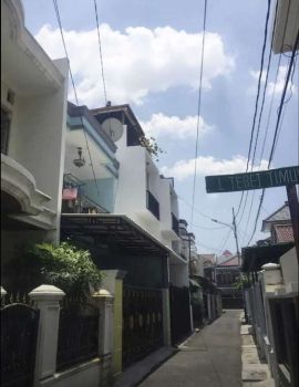 TEBET TMR DALAM BANGUNAN MODERN 3,5 LT BANGUNAN 2013 SEMI FURNISH S479
