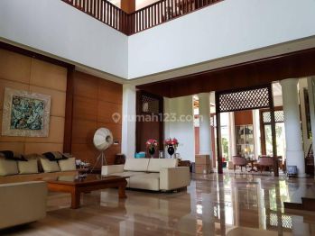 Rumah Mewah Taman Golf Timur Non View PIK Pantai Indah Kapuk.