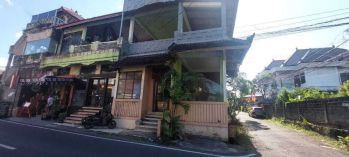 Tanah bonus rumah di jalan utama Nuansa Kori Taman Griya