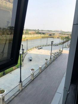 Disewakan Ruko Osaka Pik 4,5x15 3 Lt View Danau 2 Muka Termurah