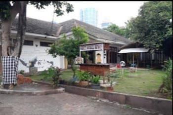 Rumah Luas Ada Kolam Renang di Jeruk Purut Jakarta Selatan