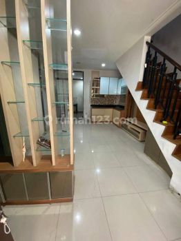 Rumah di Green Lake City, Cluster East Asia, Uk 4x15, 2,5 Lantai.