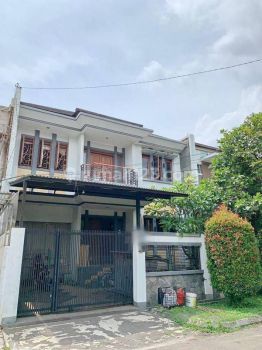 Rumah Terawat di Komplek Batununggal Indah Kota Bandung