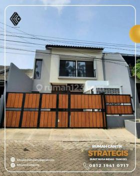 Rumah Baru 2 Lantai Lokasi Dekat Ke Stasiun Dan Pintu Toll