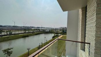 Disewakan Rumah Pik2 View Danau