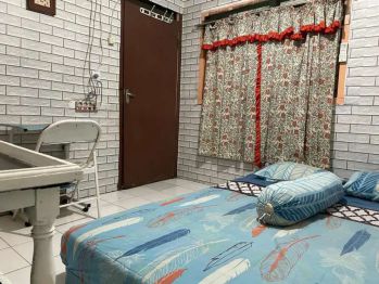Rent Rumah Kosan: Kamar kos tema putih