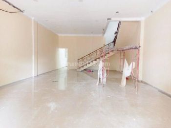 RUKO BAGUS 3 LANTAI SIAP PAKAI diTENGAH KOTA SEMARANG