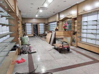 Ruko 3 Lt. Daerah Pusat Perbelanjaan Alun alun, Regol, Otista