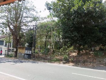 Mangku Aspal Peruntukan Usaha Dekat Kampus Uii Pusat