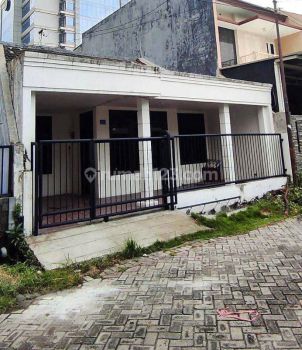 Rumah Manyar Rejo, Siap Huni, Baru Renov